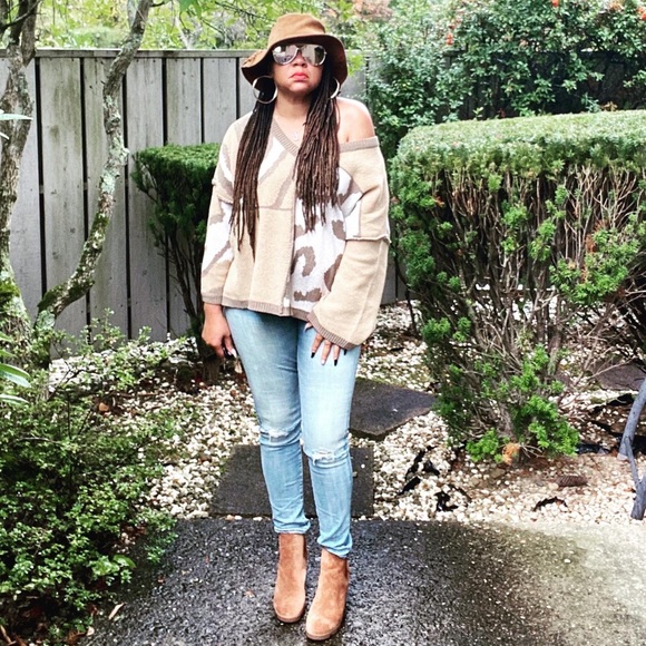 Leslie Sunrise Mixed Print Sweater - Picture 4 of 8